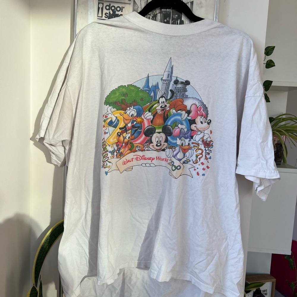 Vintage Disney 2000s Tee Women’s